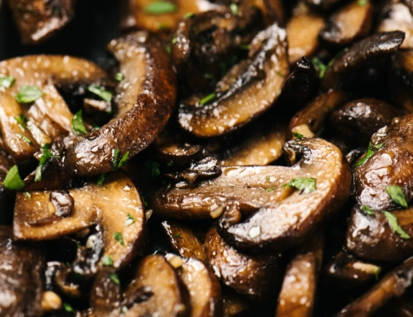 crimini mushrooms vs white mushrooms