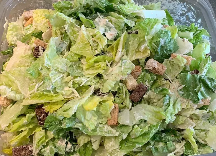 caesar salad calories