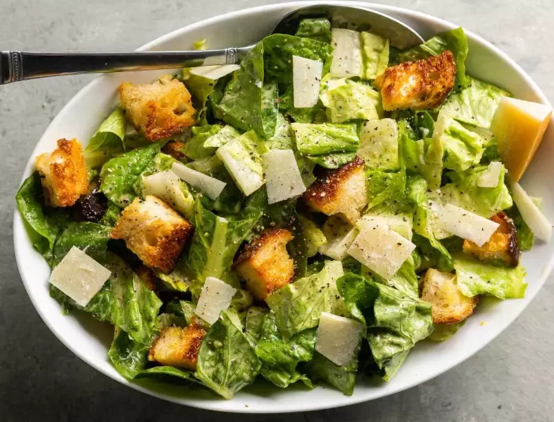 Caesar salad nutrition