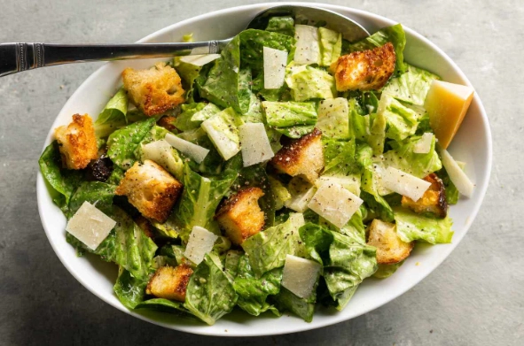 how many calories is in a caesar salad