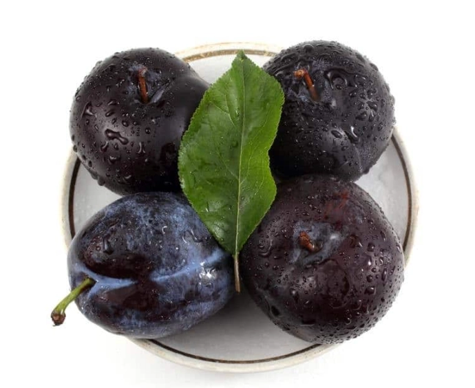 black plum nutrition