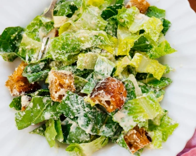 caesar salad calories
