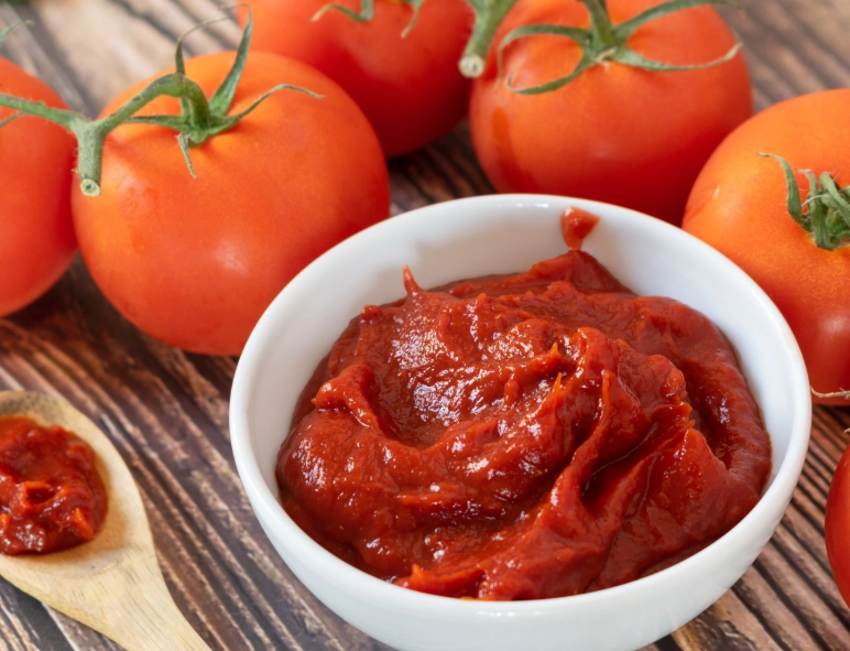homemade tomato paste