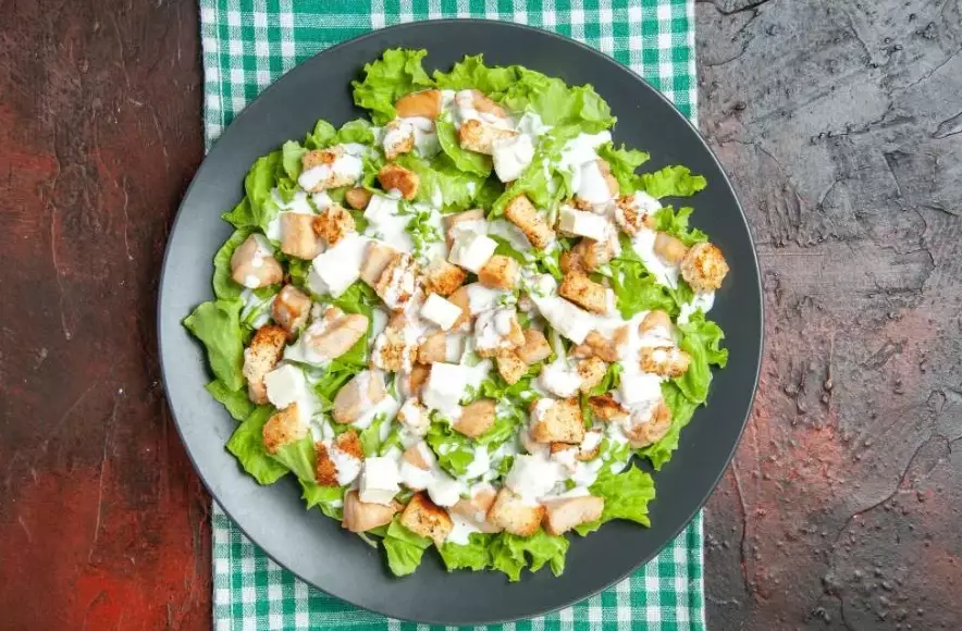 caesar salad calories