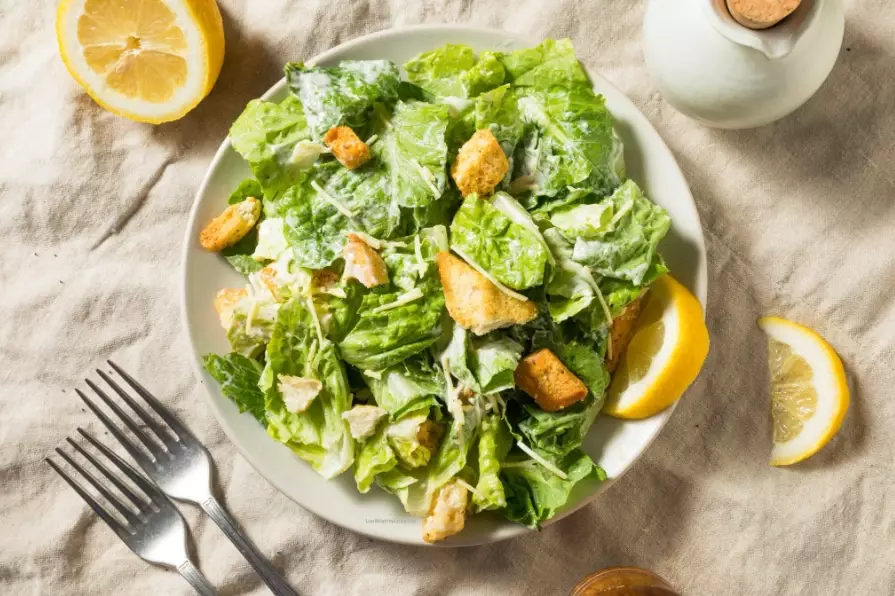 calories in caesar dressing