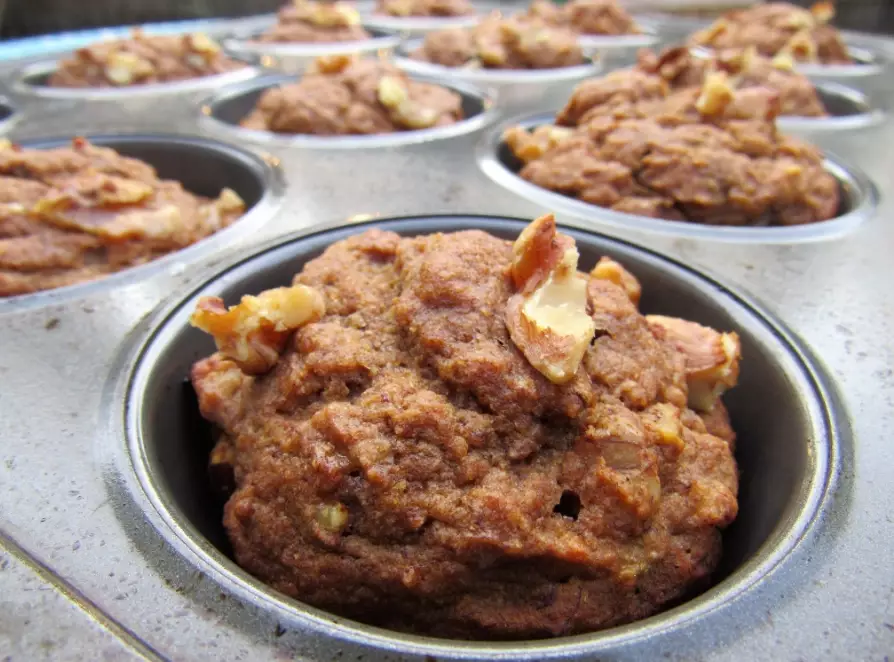 banana walnut muffin calories