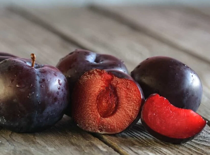 plum red flesh