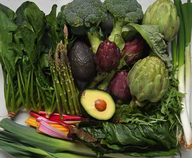 what fruit is in season in march
