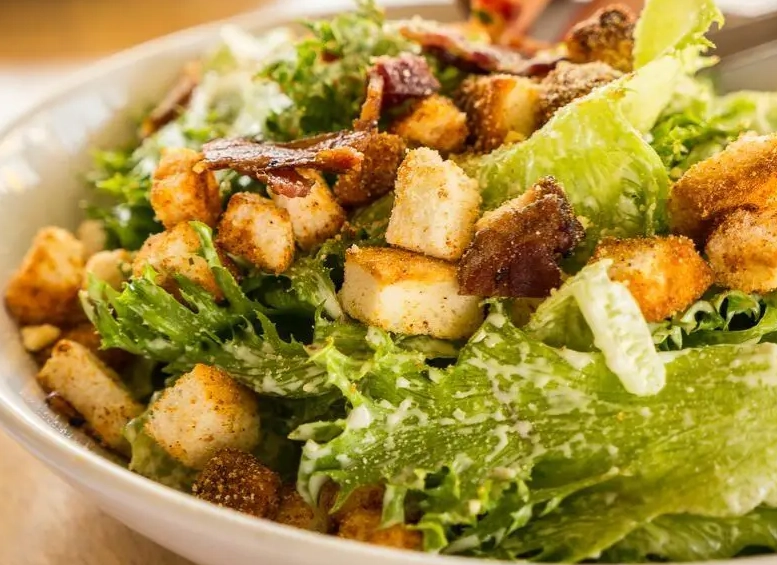 low calorie caesar salad