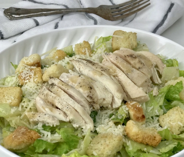 how many calories chicken caesar salad